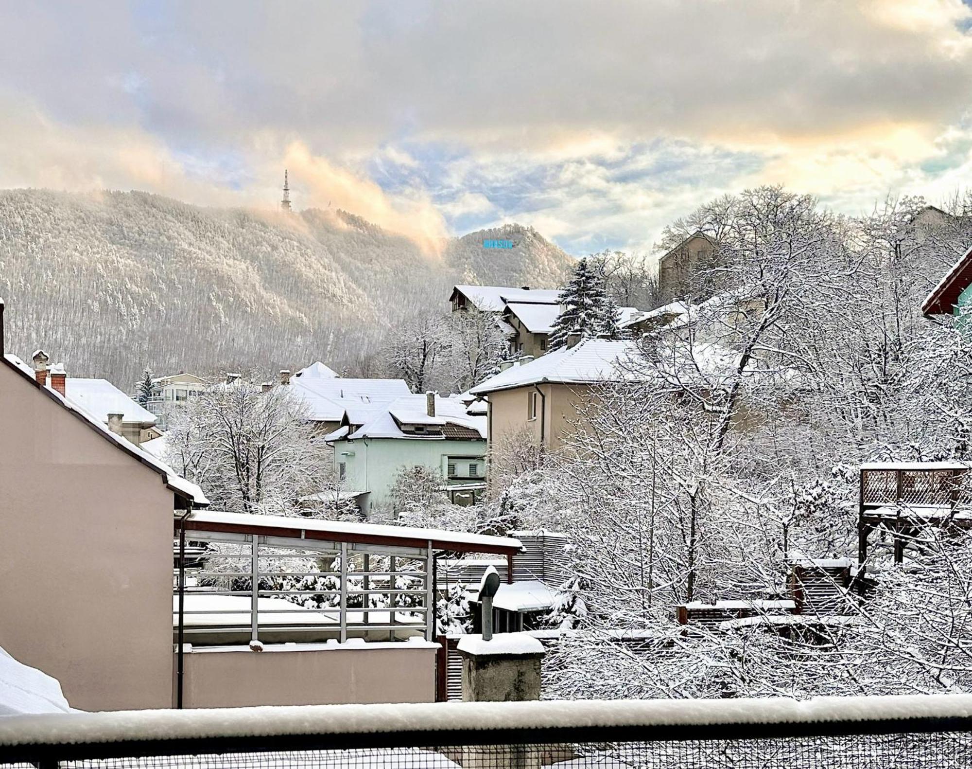 Central Premium Apartment Brasov Exterior photo